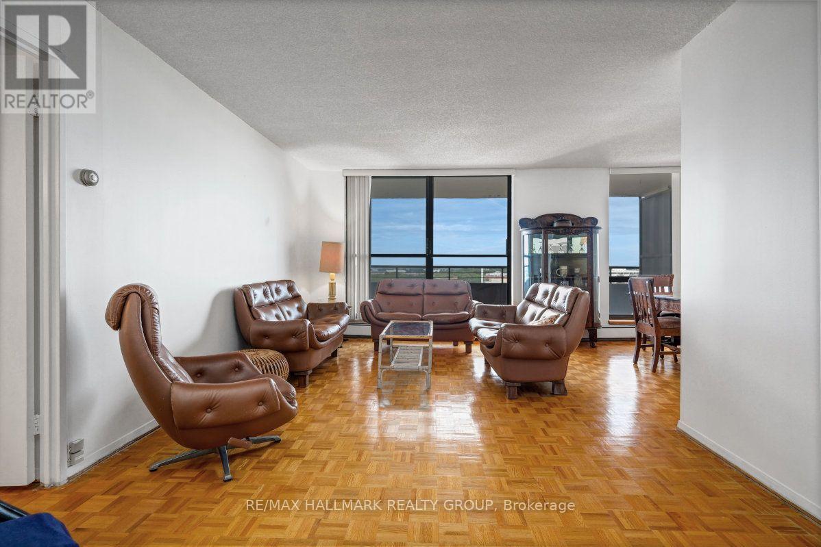 2204 - 505 St Laurent Boulevard Property Photo 7