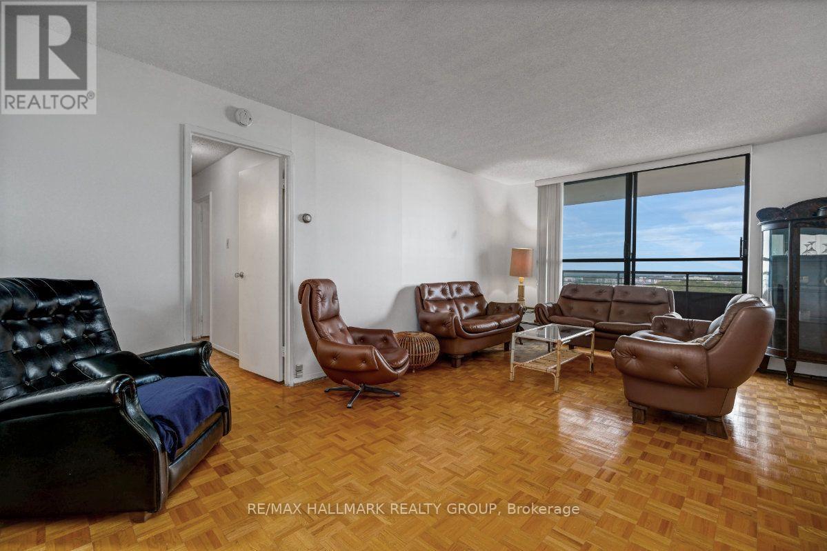 2204 - 505 St Laurent Boulevard Property Photo 8