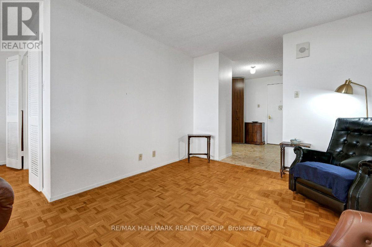 2204 - 505 St Laurent Boulevard Property Photo 13