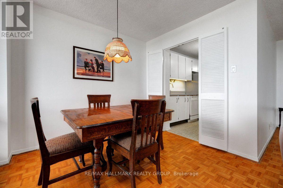 2204 - 505 St Laurent Boulevard Property Photo 14