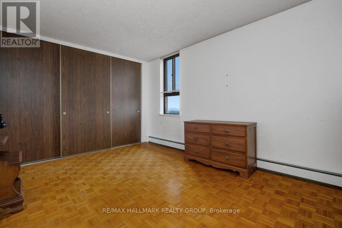 2204 - 505 St Laurent Boulevard Property Photo 25