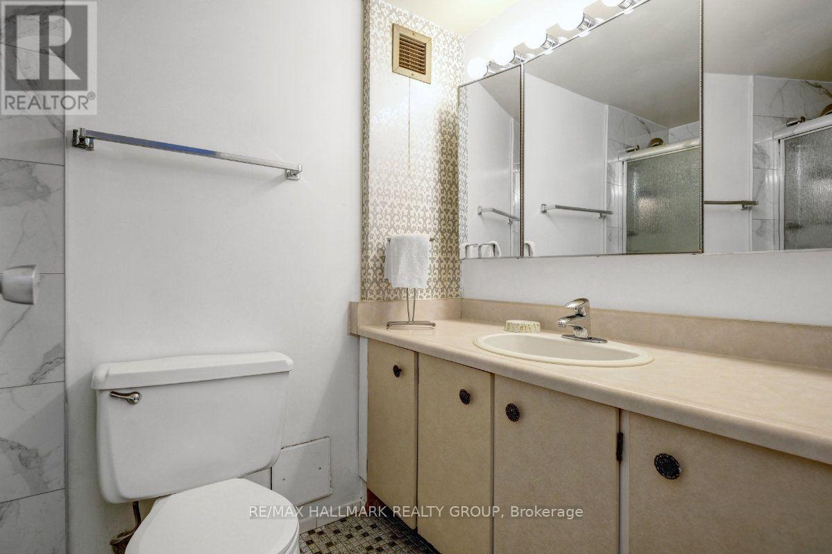 2204 - 505 St Laurent Boulevard Property Photo 26