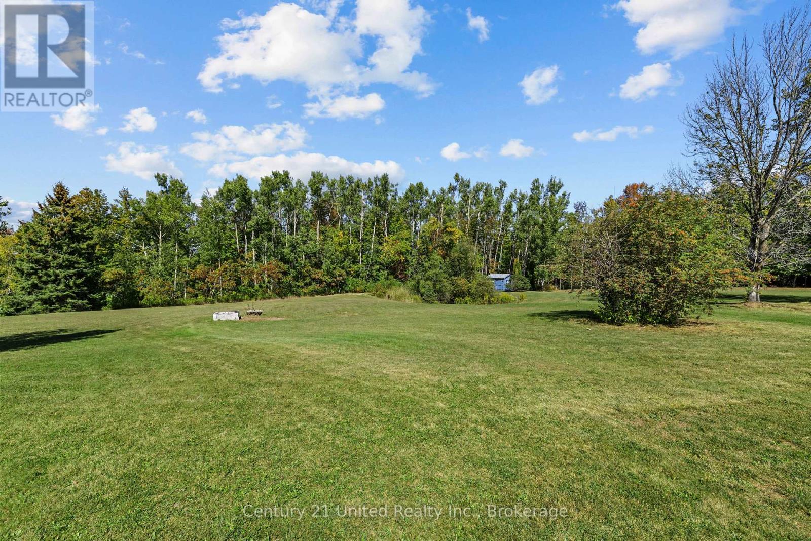 1676 8th Line Property Photo 5