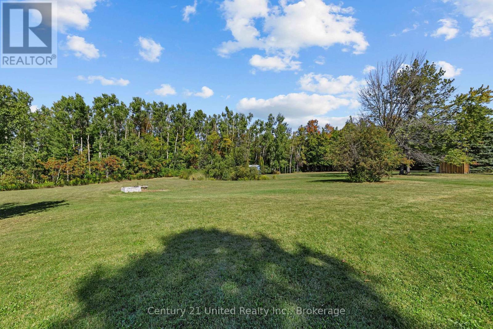 1676 8th Line Property Photo 8