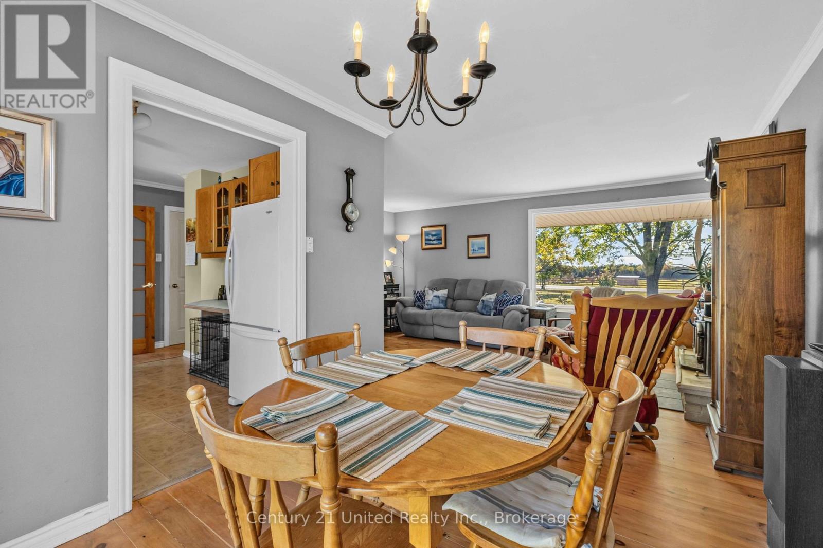 1676 8th Line Property Photo 16