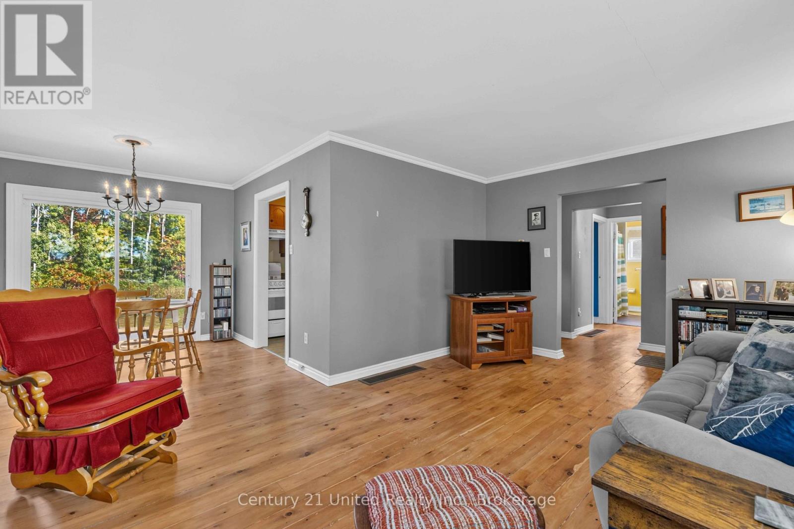 1676 8th Line Property Photo 19