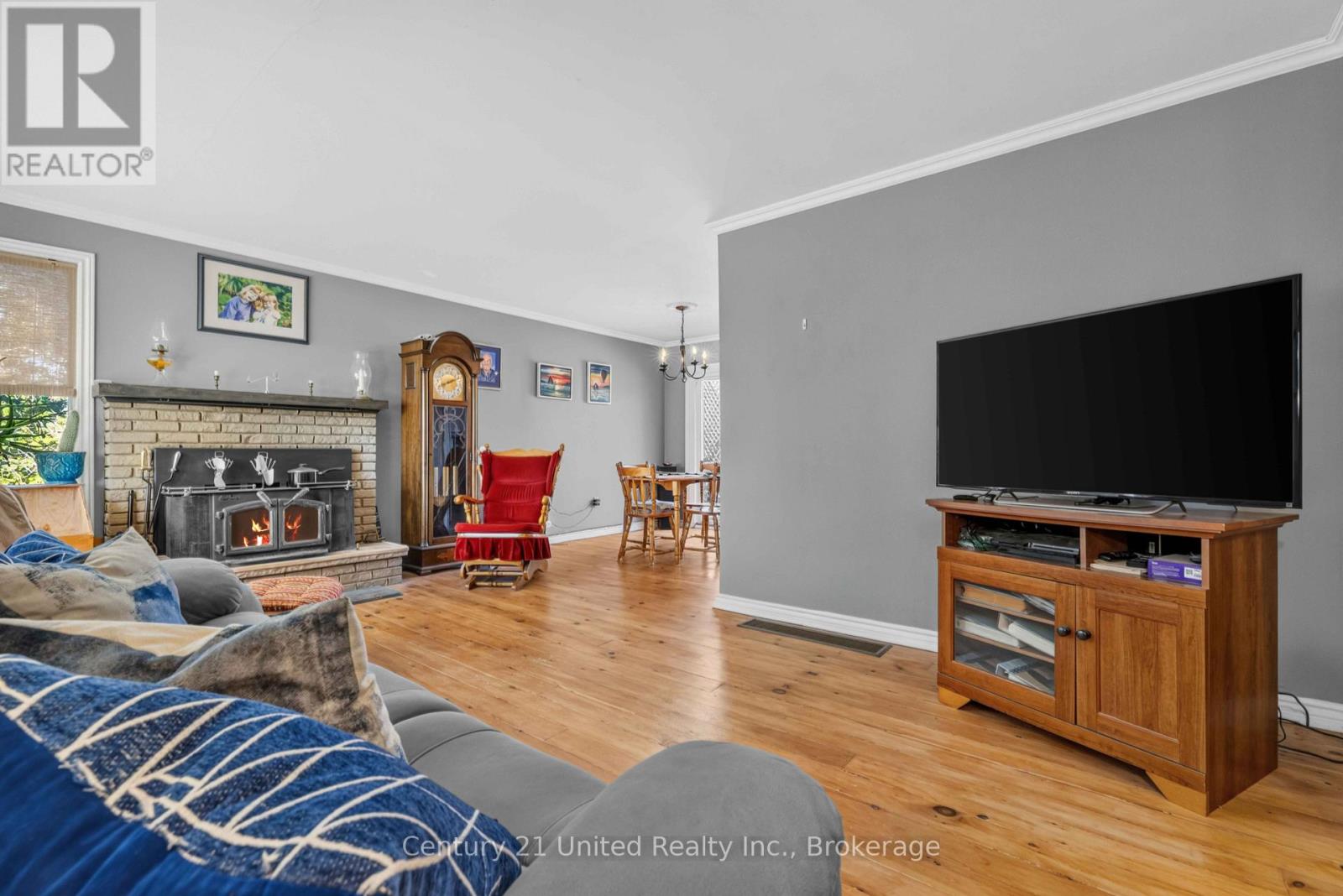 1676 8th Line Property Photo 20
