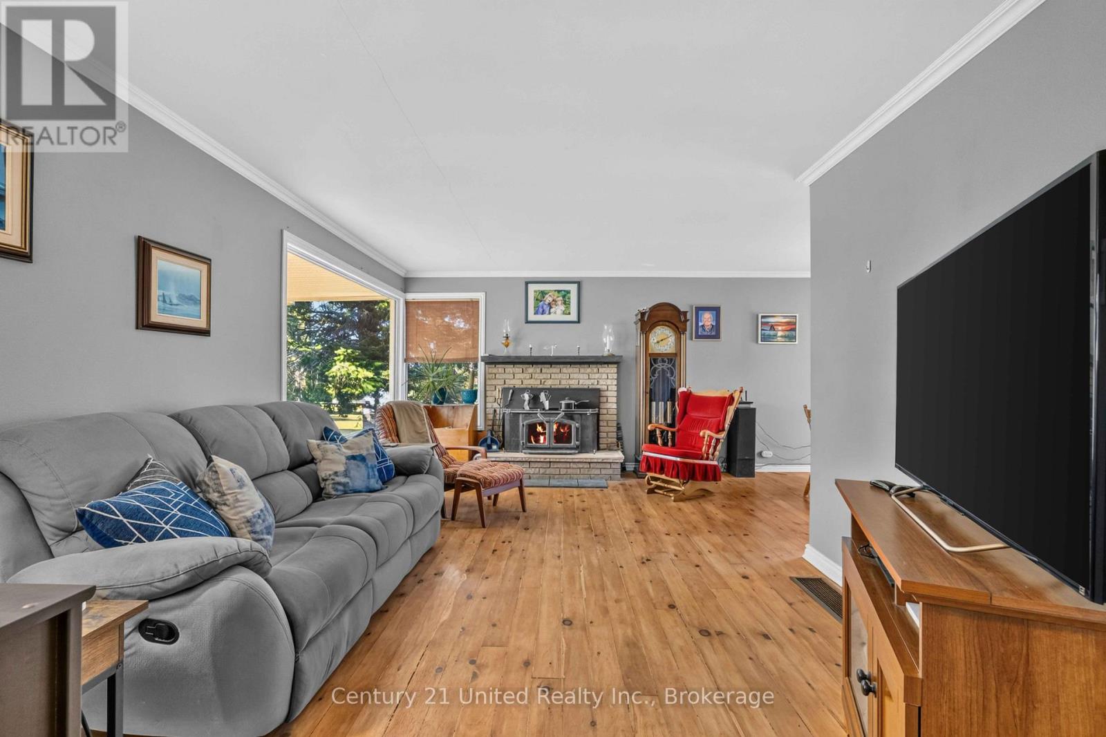 1676 8th Line Property Photo 21