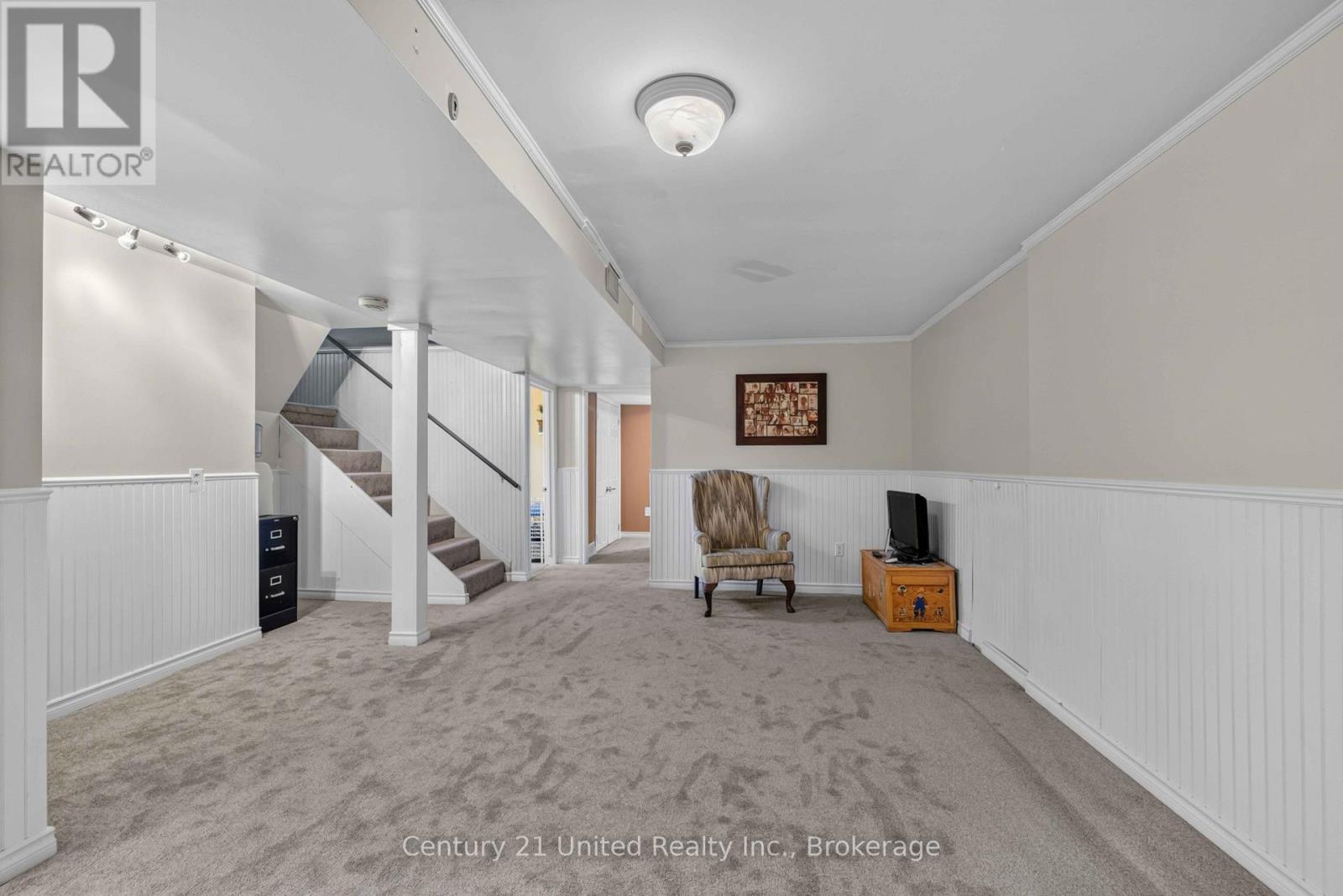 1676 8th Line Property Photo 27