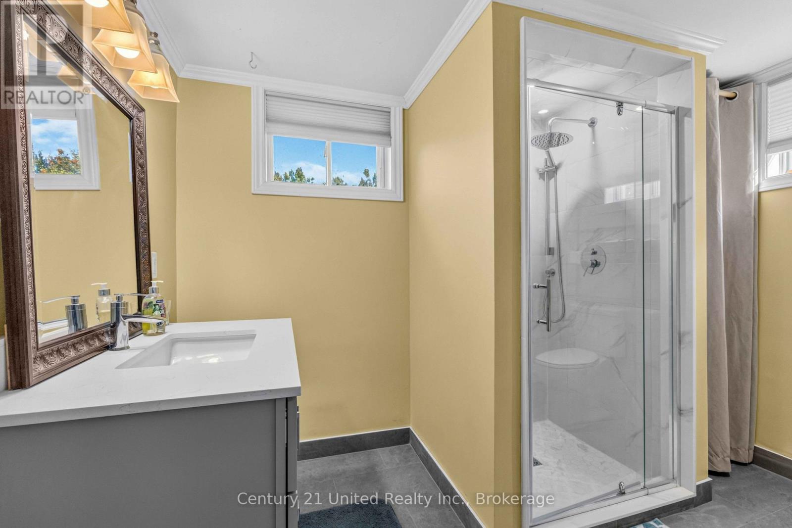 1676 8th Line Property Photo 37