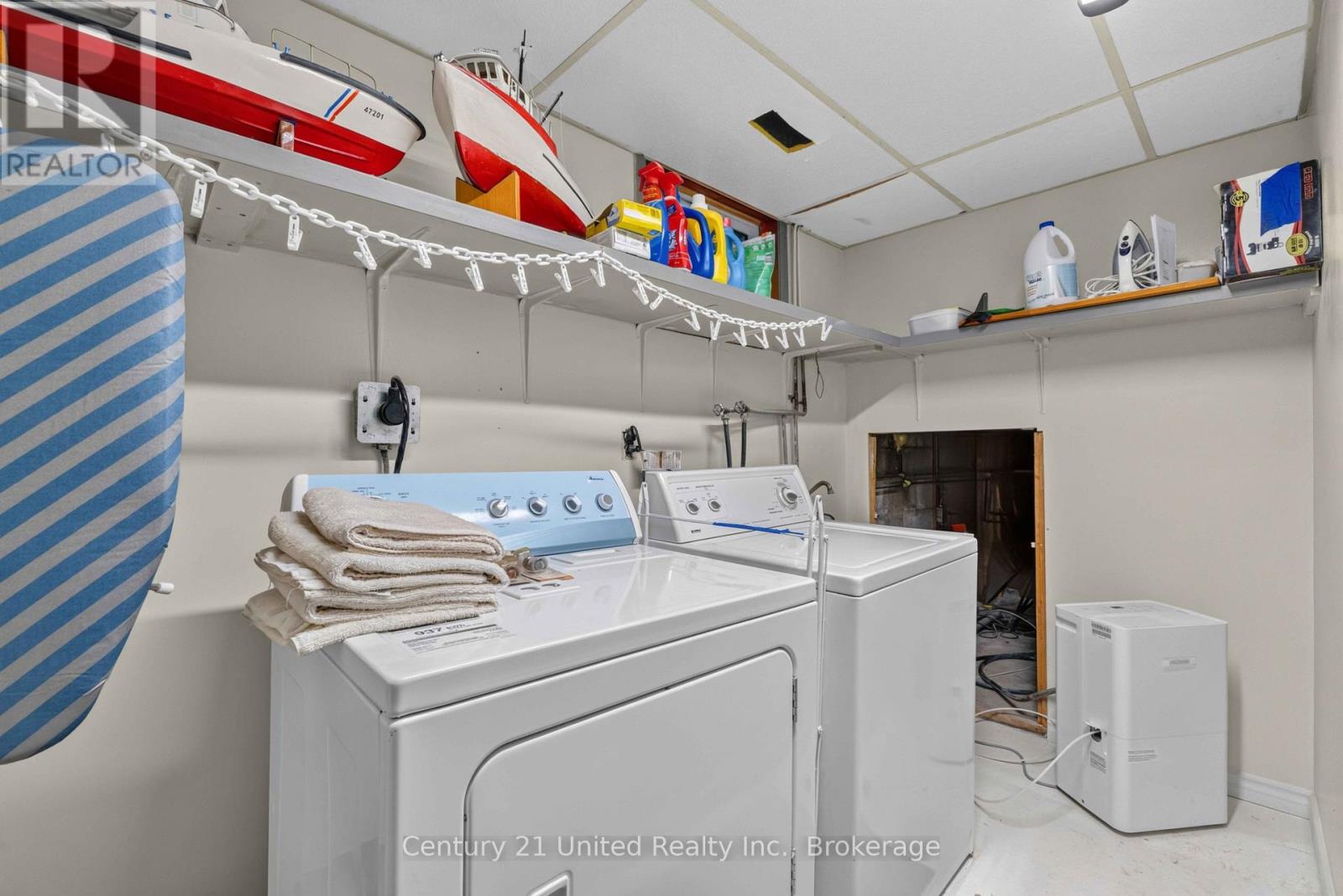 1676 8th Line Property Photo 38