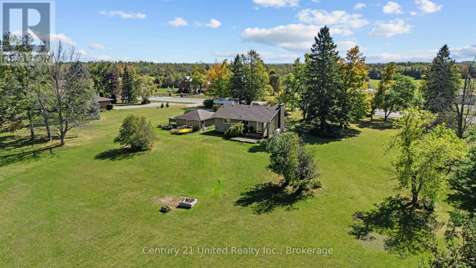 1676 8th Line Property Photo 40