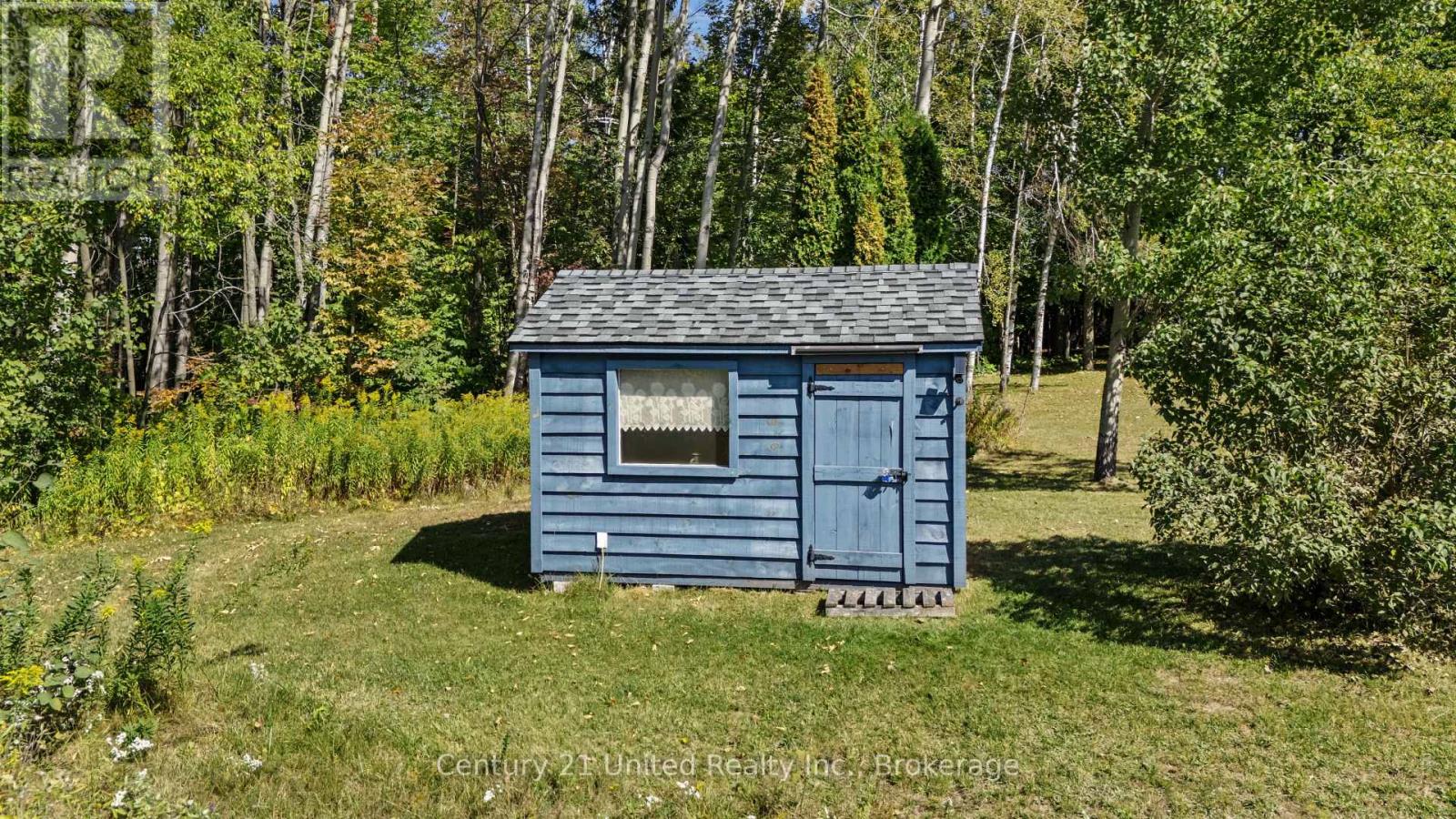 1676 8th Line Property Photo 44