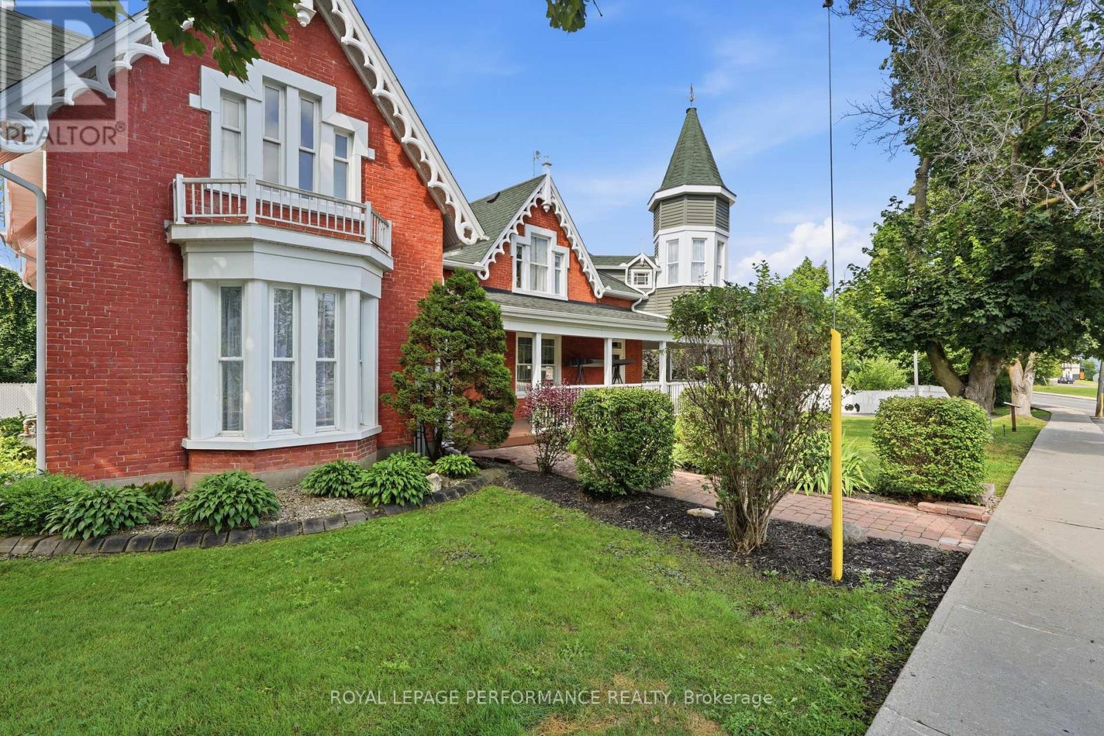 8 John Street Property Photo 2