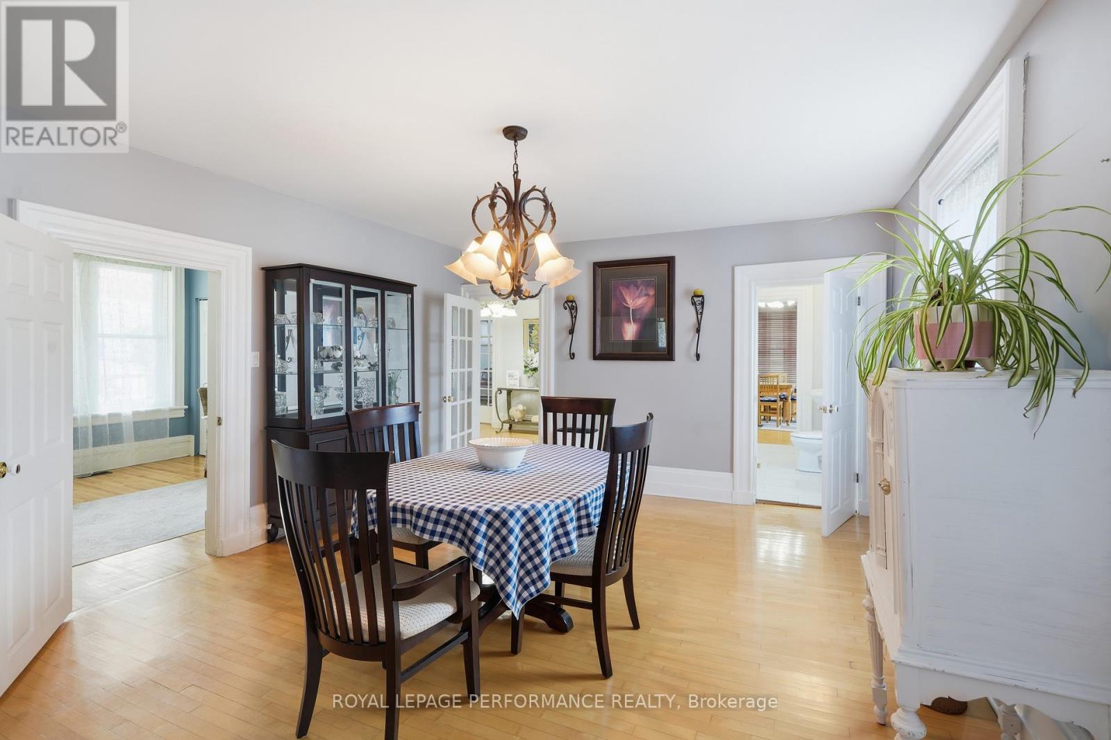 8 John Street Property Photo 7