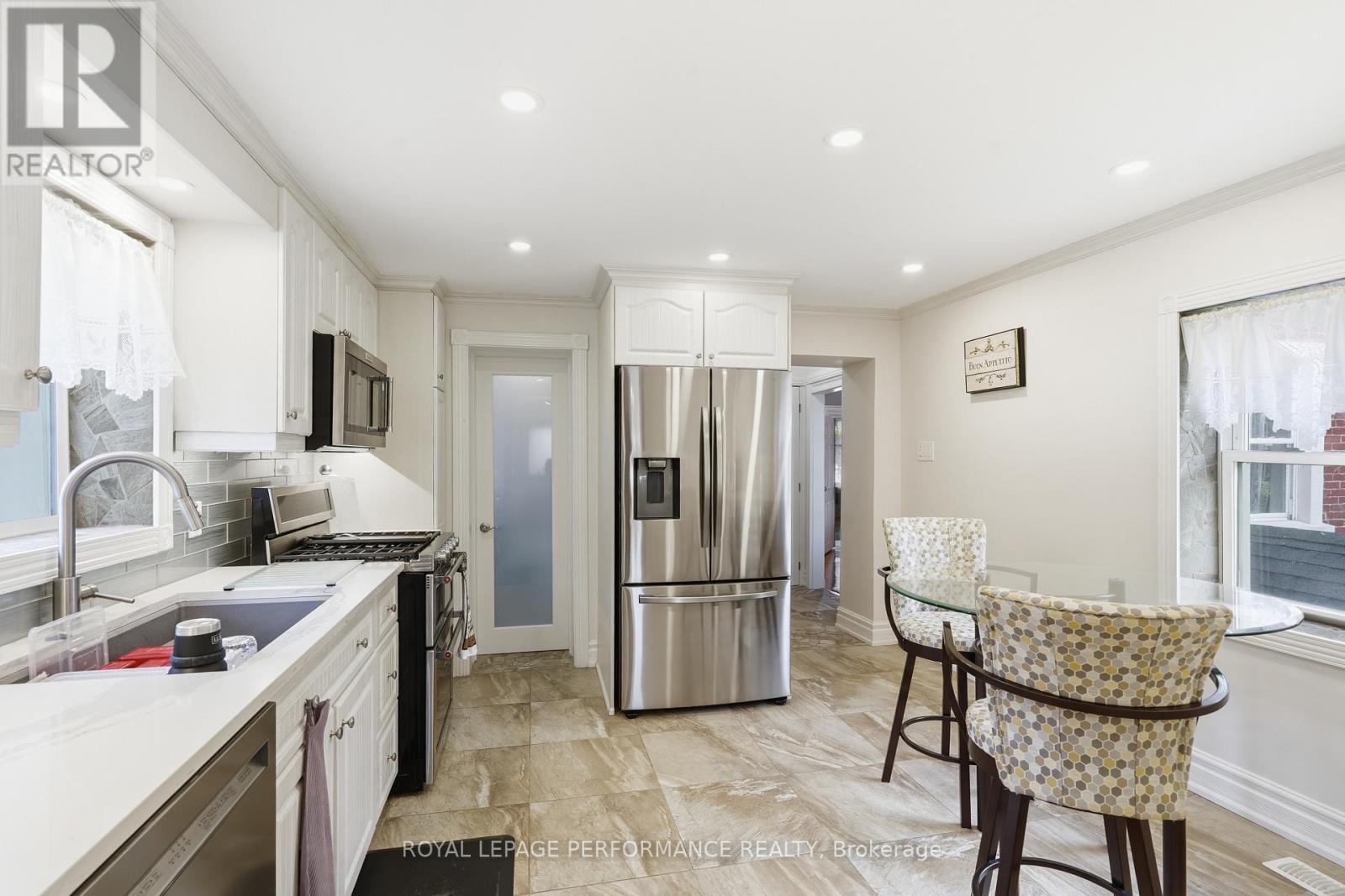 8 John Street Property Photo 8