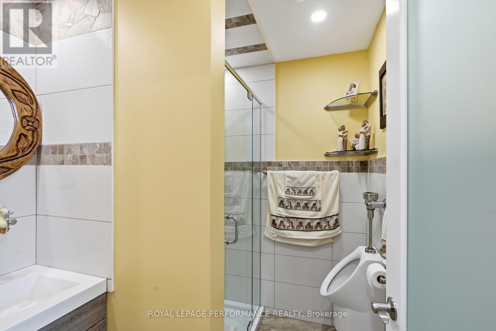 8 John Street Property Photo 11