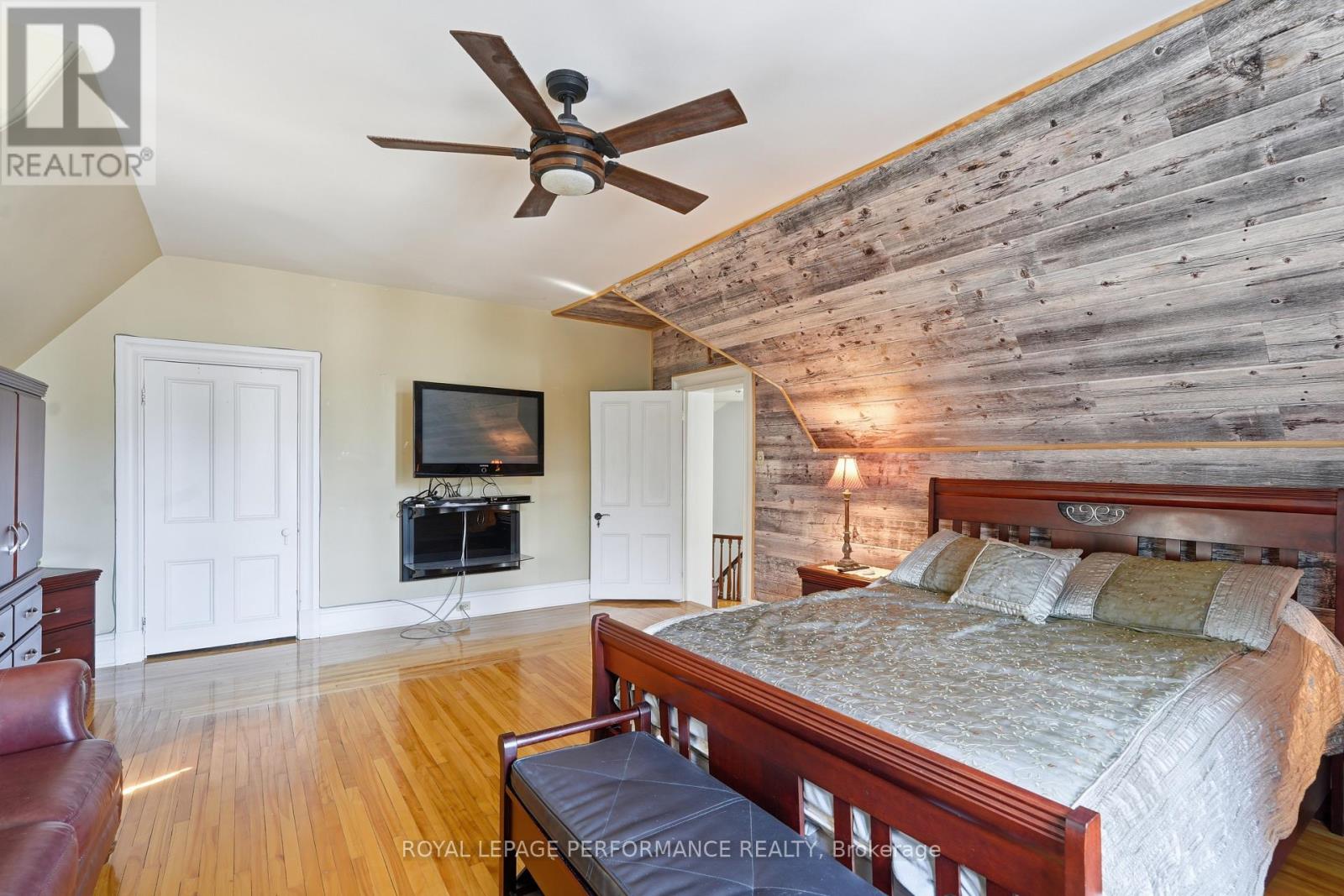8 John Street Property Photo 17