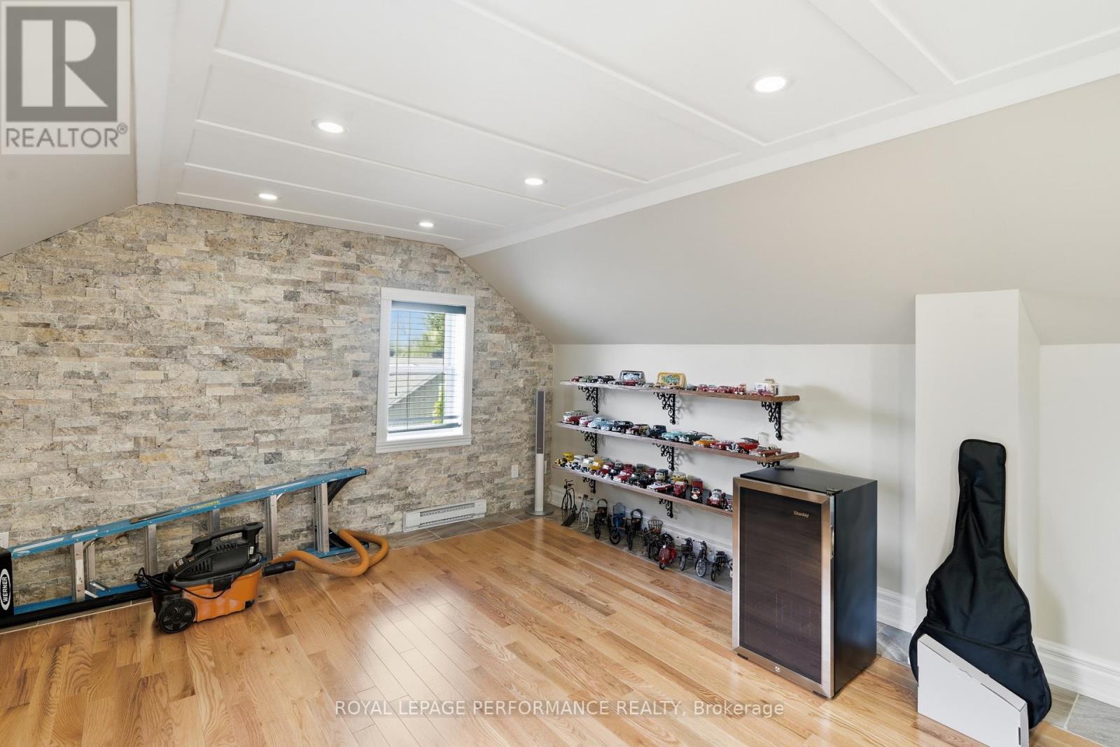 8 John Street Property Photo 23