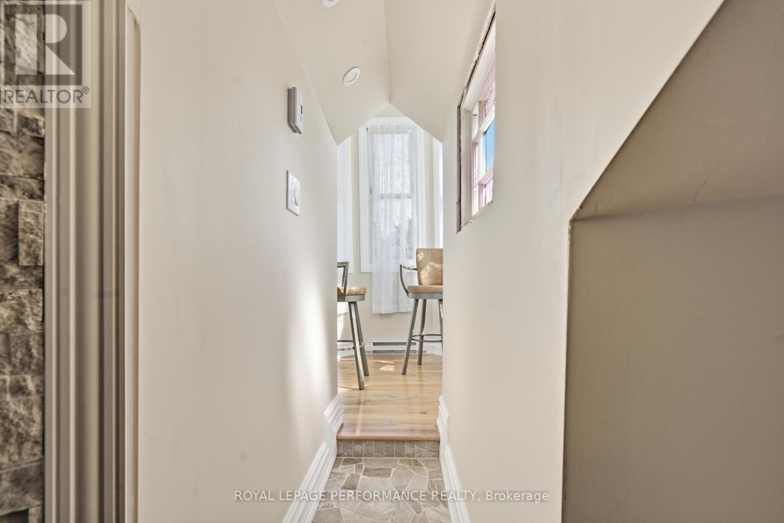 8 John Street Property Photo 26