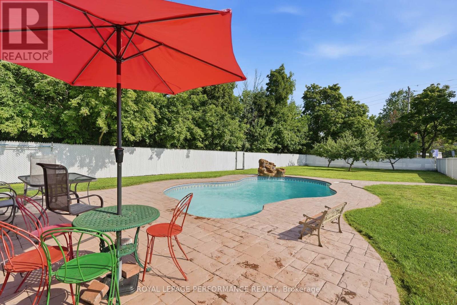 8 John Street Property Photo 36