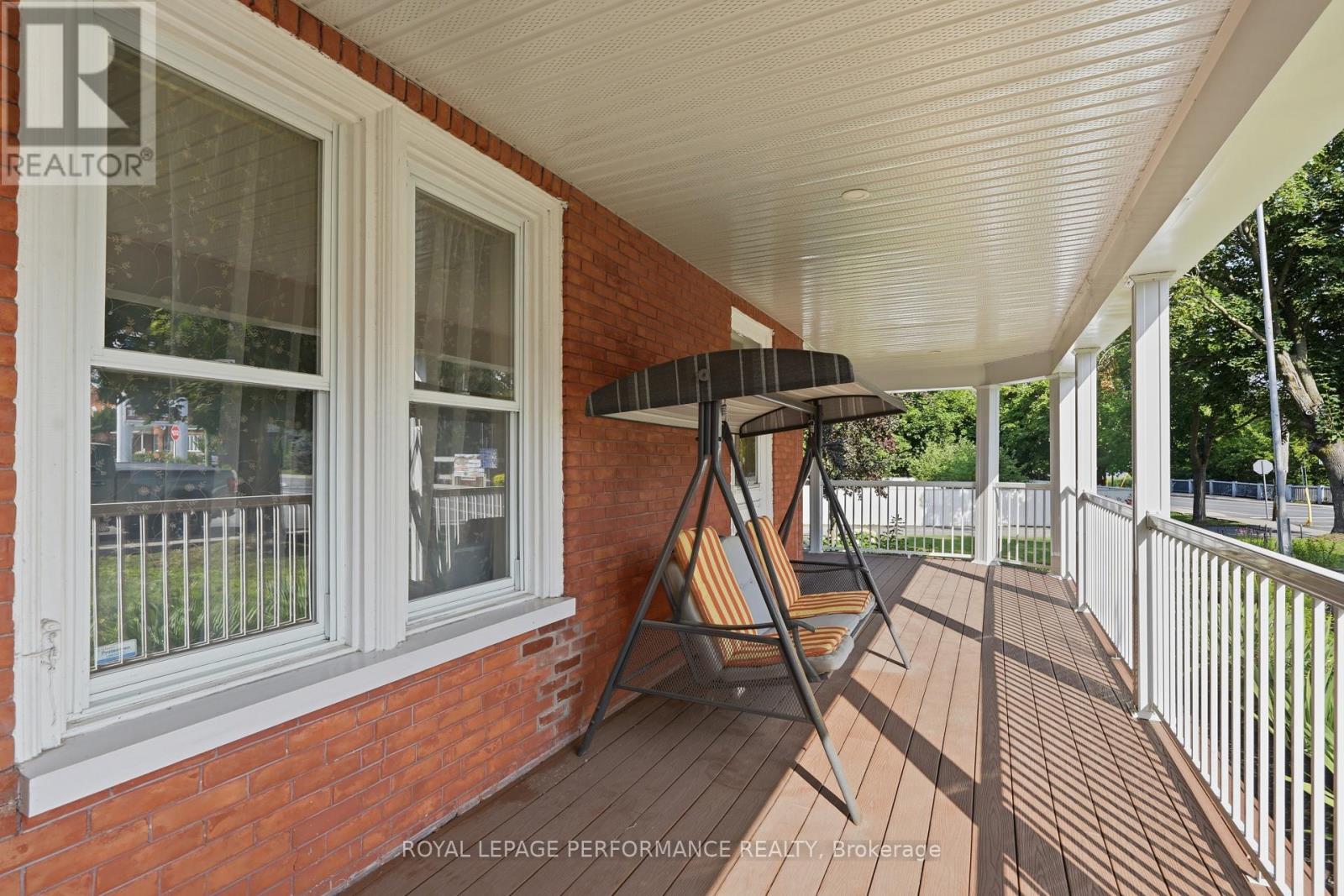 8 John Street Property Photo 38