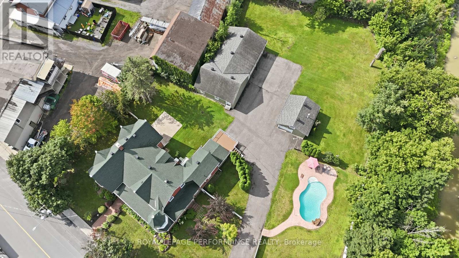 8 John Street Property Photo 40