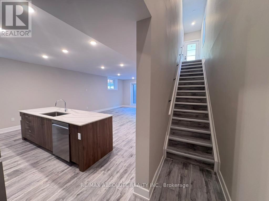 4 - 613 Parkview Road Property Photo 3