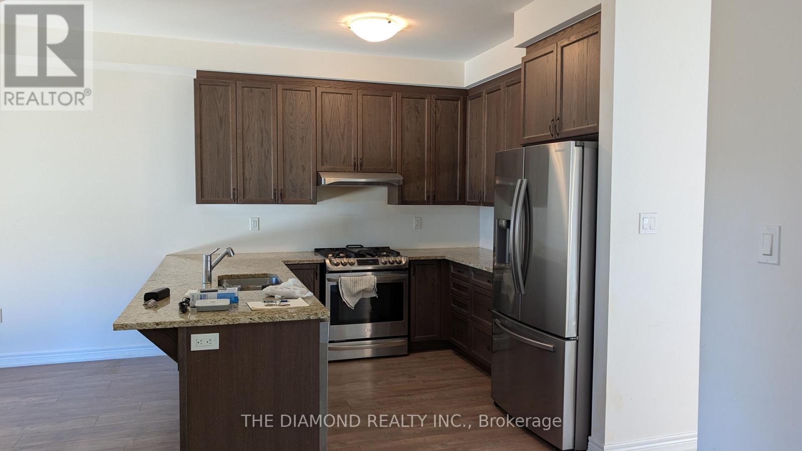 515 Brooks Street Property Photo 6