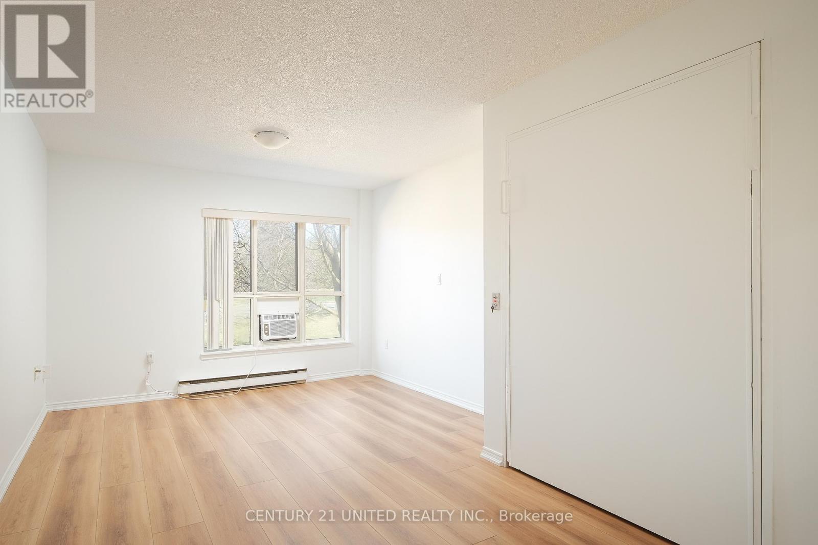 218 - 921 Armour Road Property Photo 7