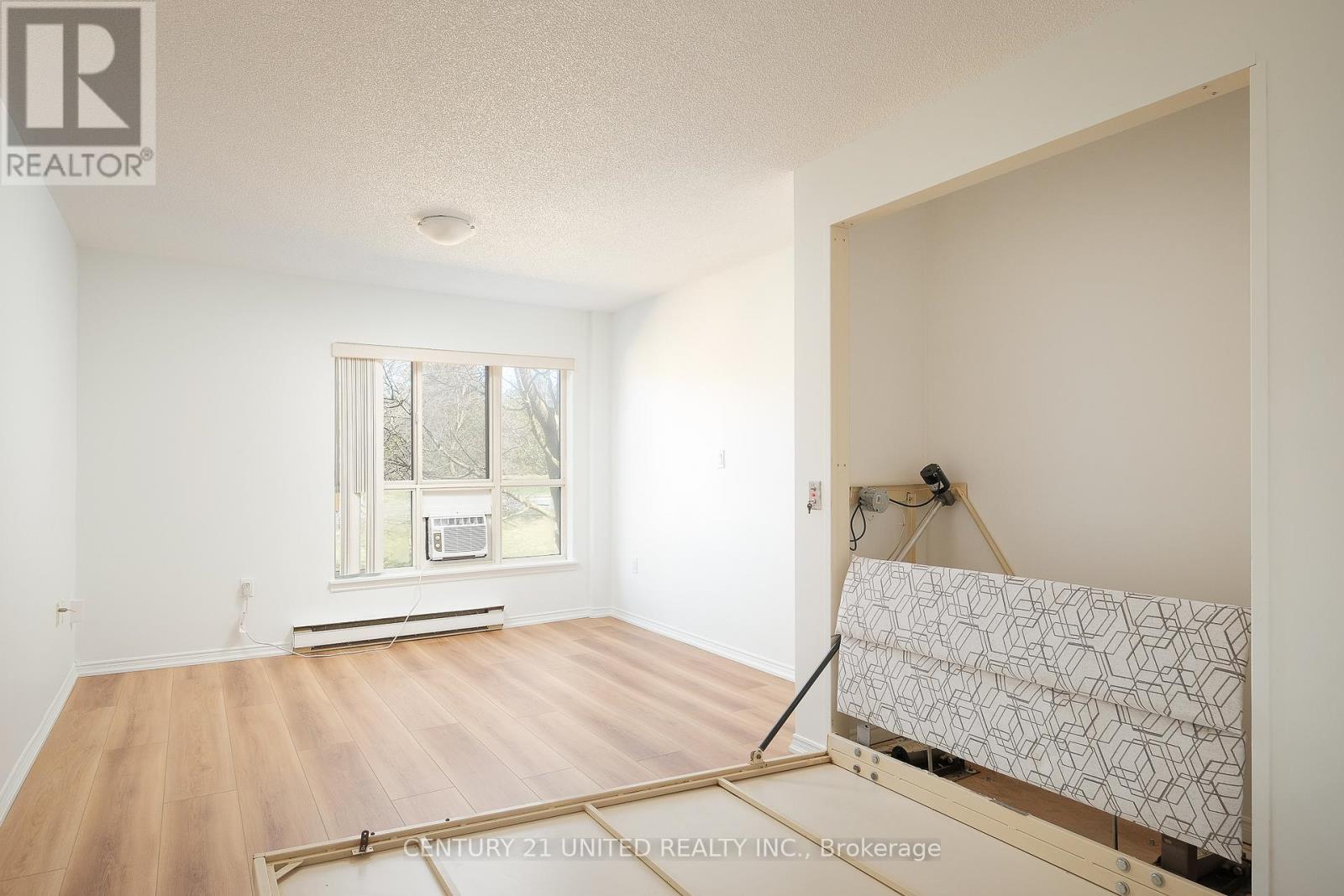 218 - 921 Armour Road Property Photo 8