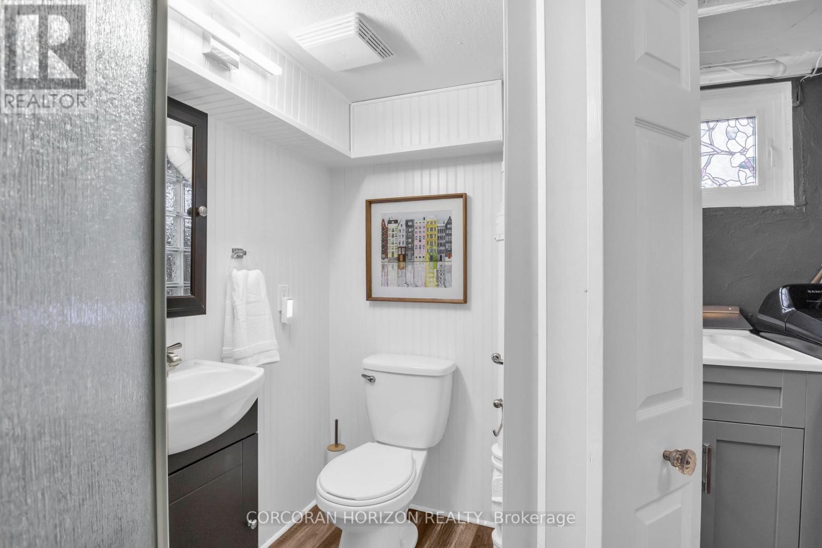 296 Weber Street E Property Photo 24