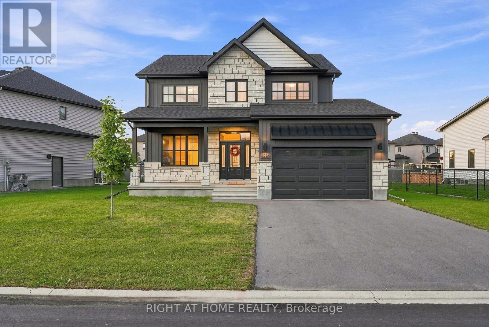 1334 Fribourg Street Property Photo
