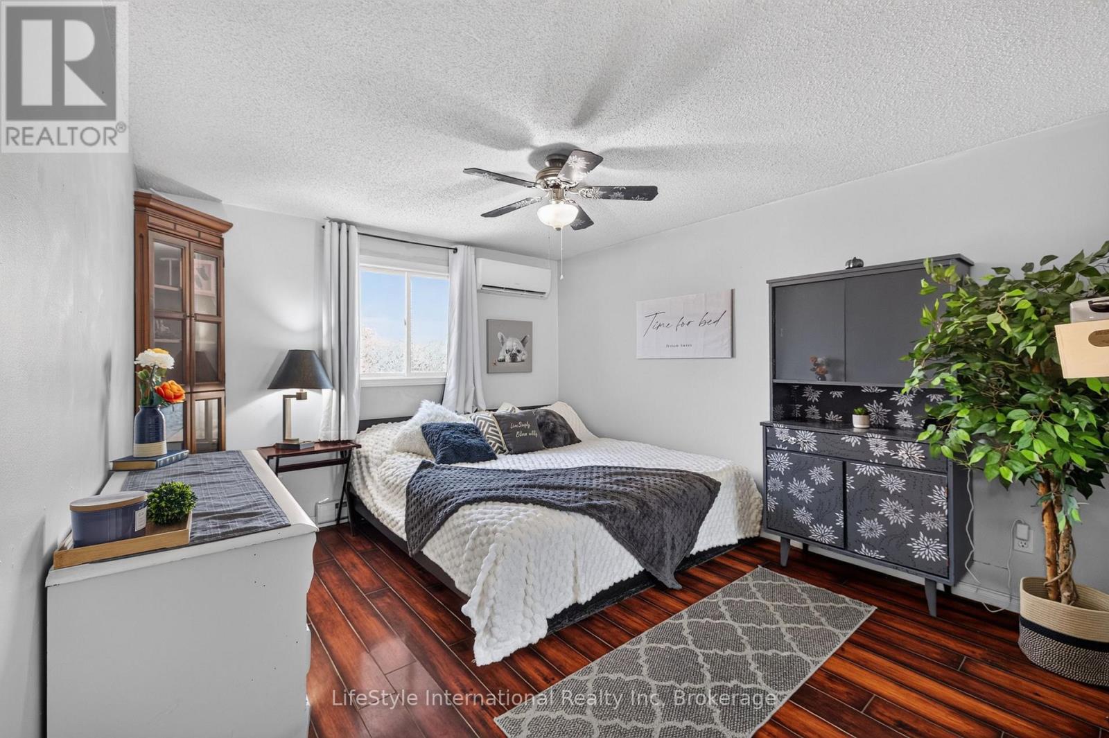 18 Camrose Court Property Photo 20