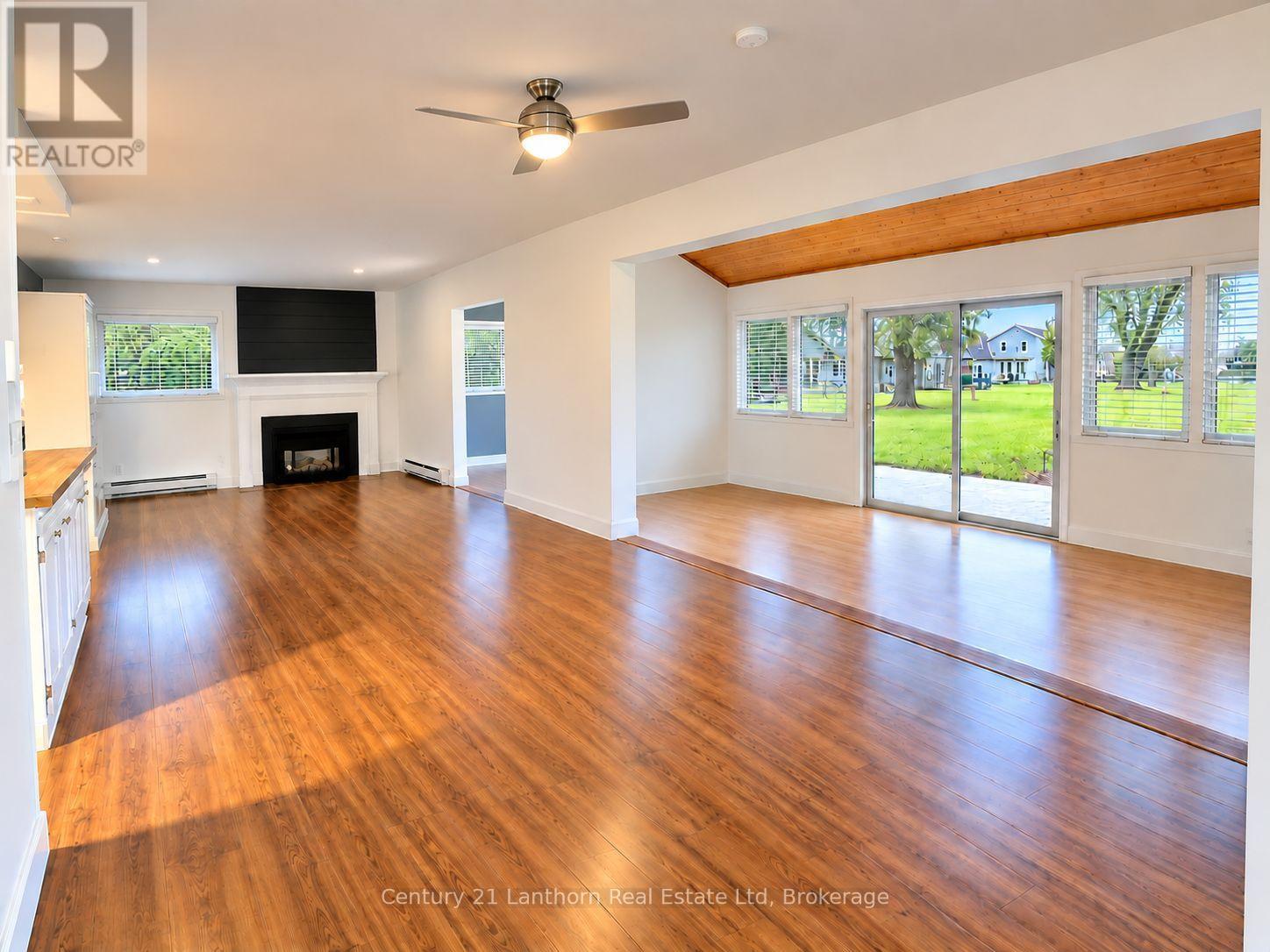 27 Willow Point Road Property Photo 6