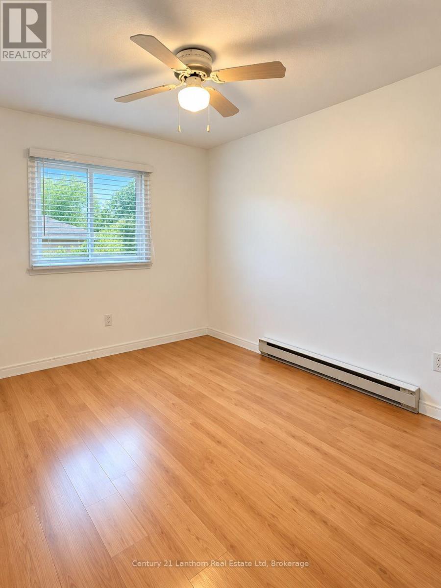 27 Willow Point Road Property Photo 12