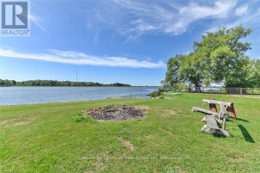 27 Willow Point Road Property Photo 16