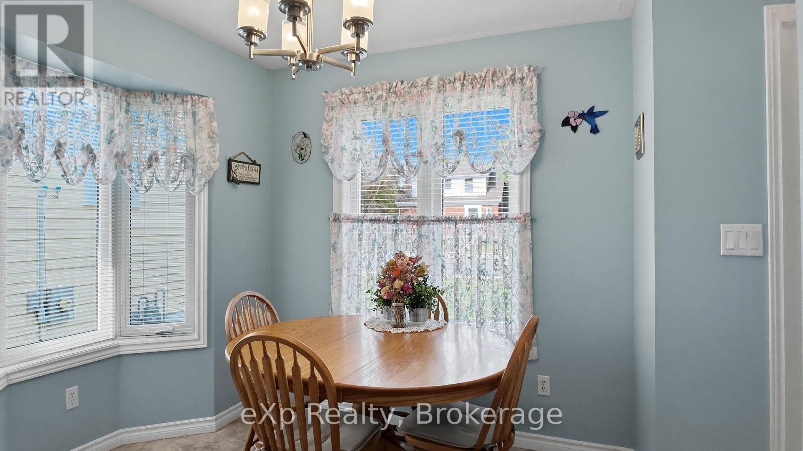 565 9th Street Property Photo 3