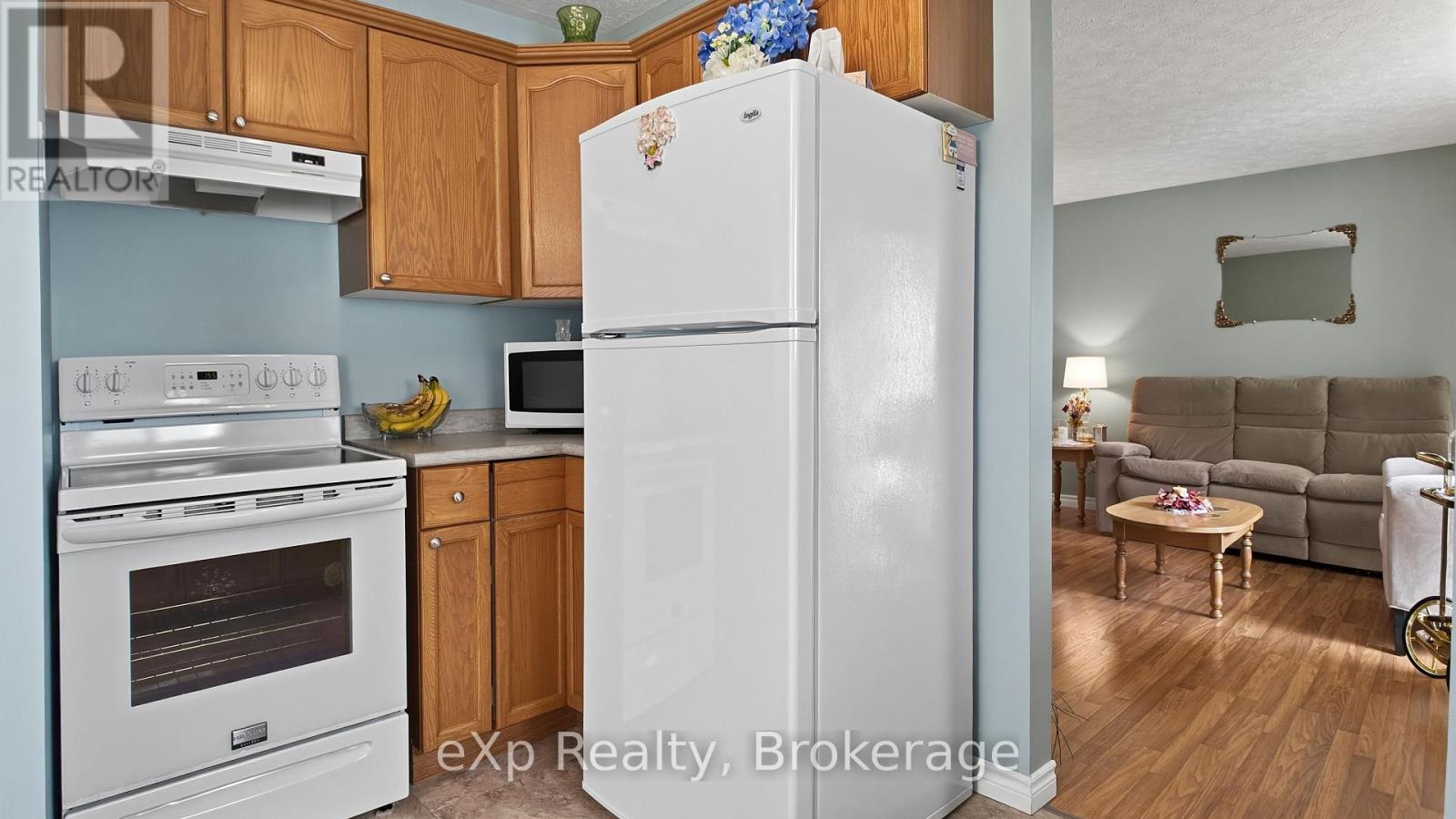 565 9th Street Property Photo 7