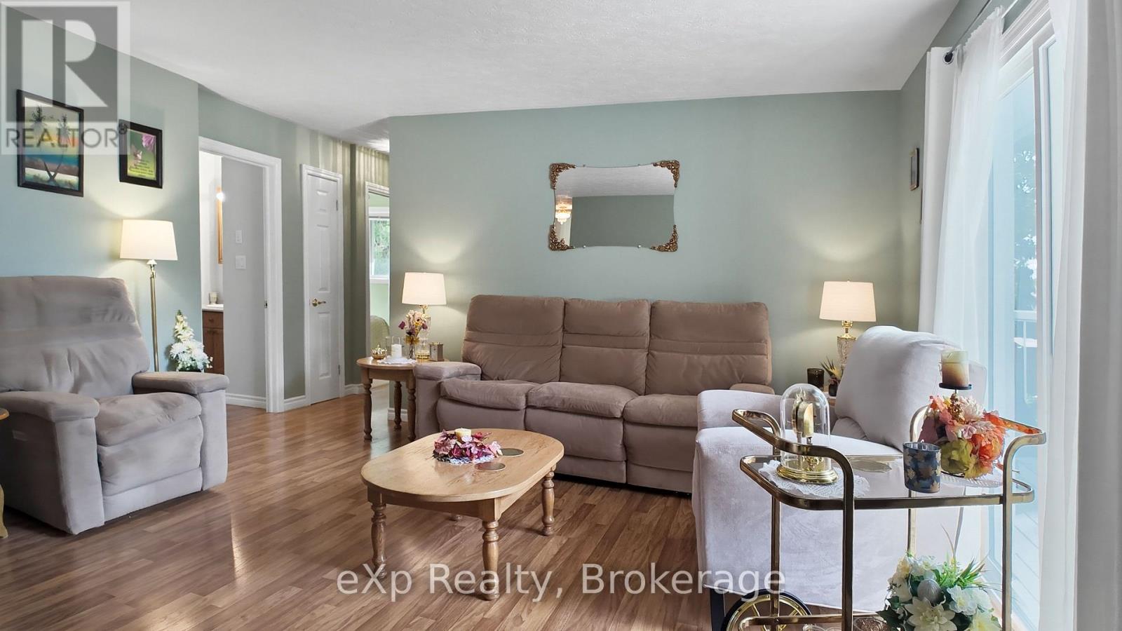 565 9th Street Property Photo 10