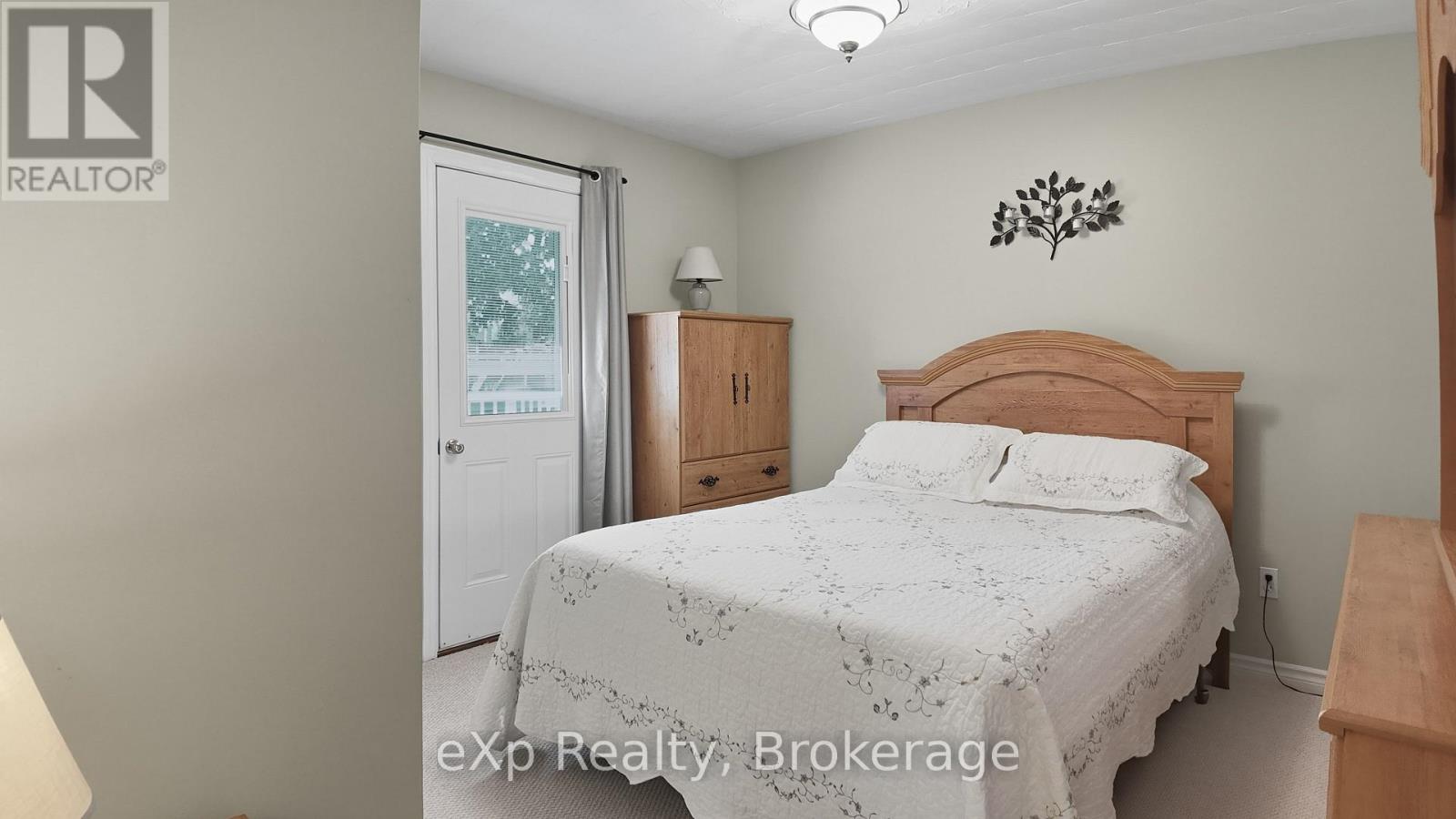 565 9th Street Property Photo 11