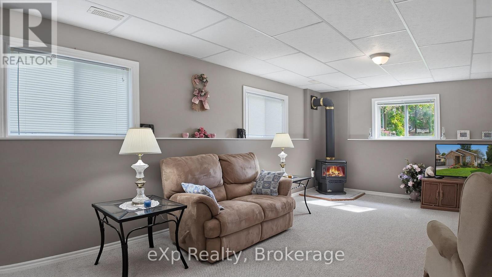 565 9th Street Property Photo 18