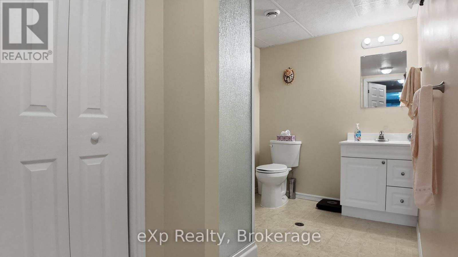 565 9th Street Property Photo 22