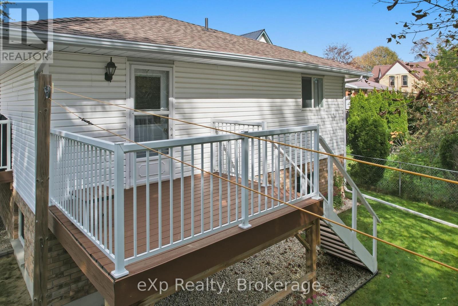 565 9th Street Property Photo 24