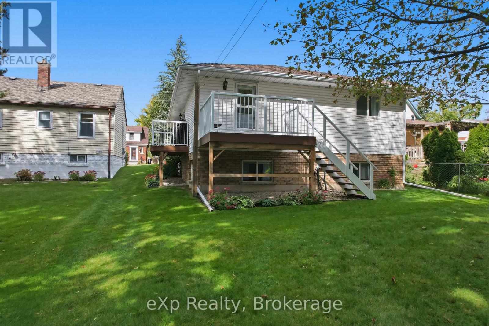565 9th Street Property Photo 25