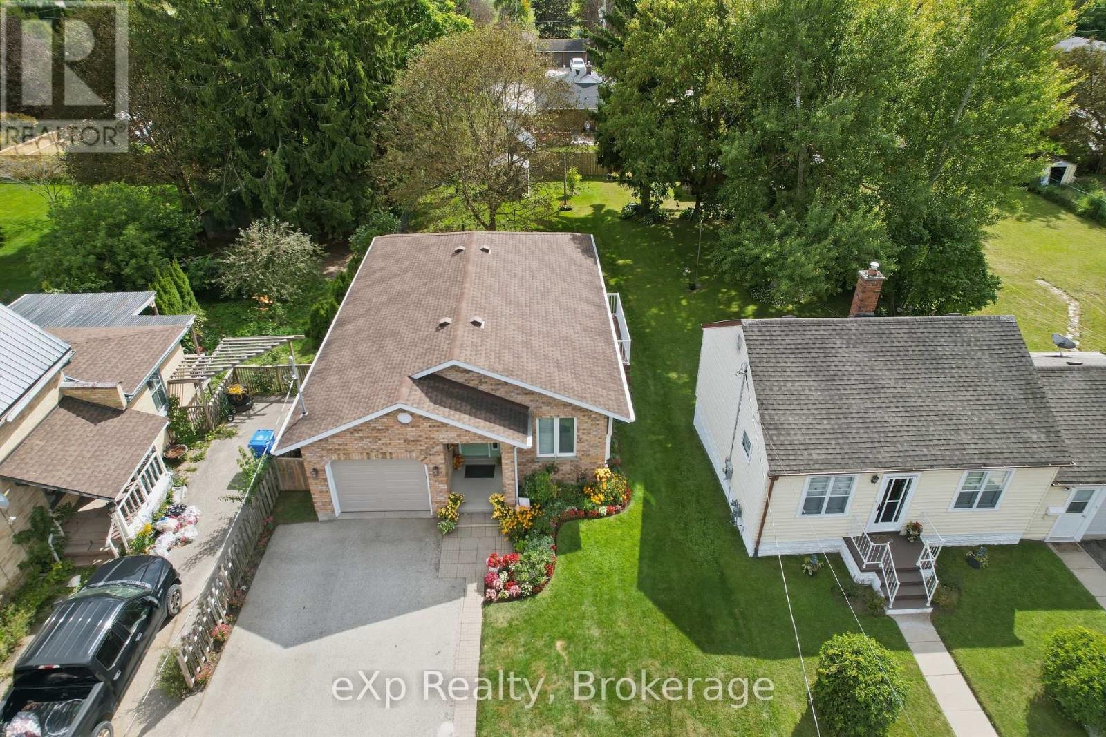 565 9th Street Property Photo 30