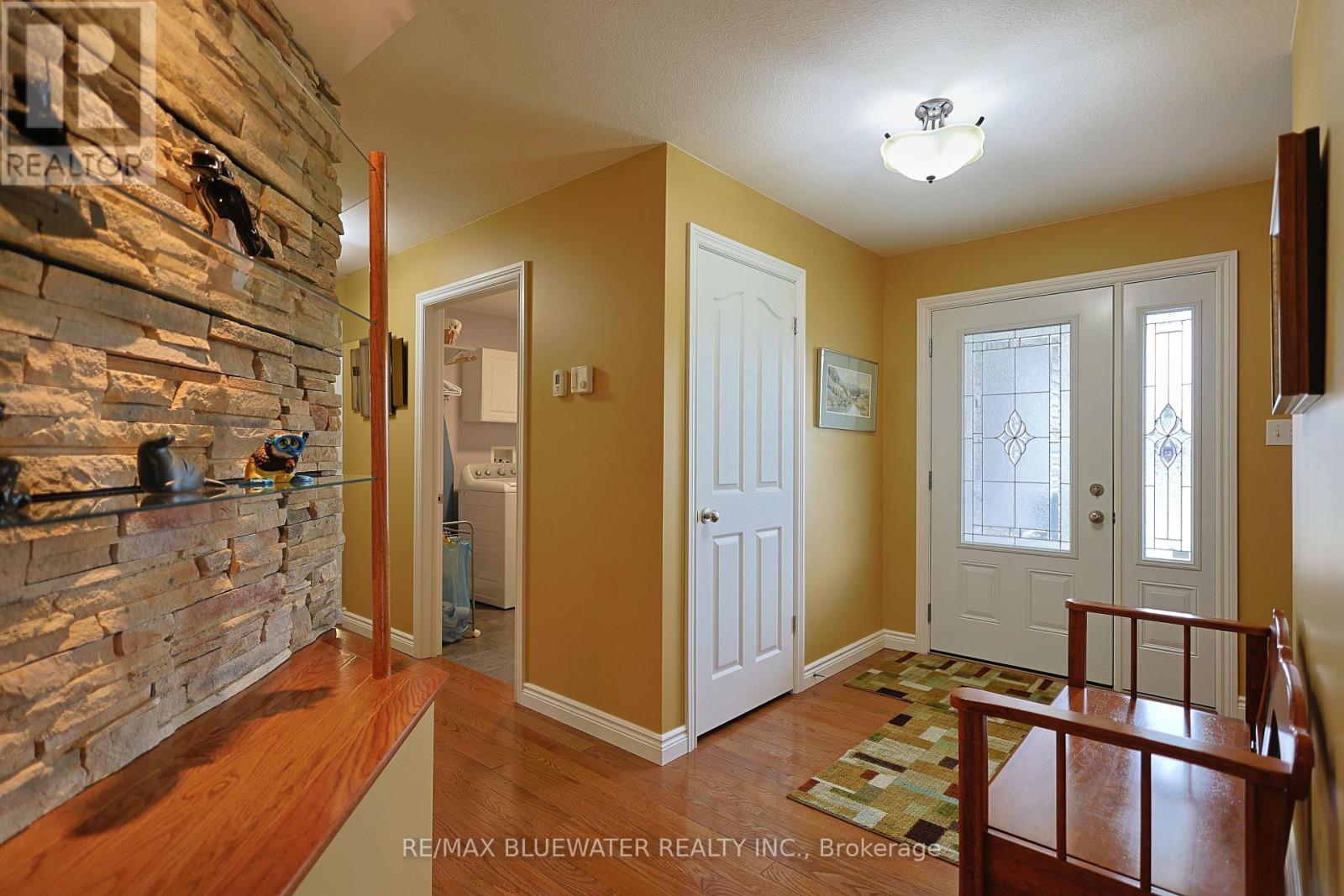 71837 Sunridge Crescent Property Photo 10