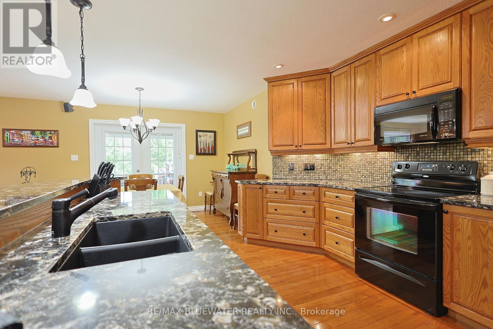 71837 Sunridge Crescent Property Photo 11
