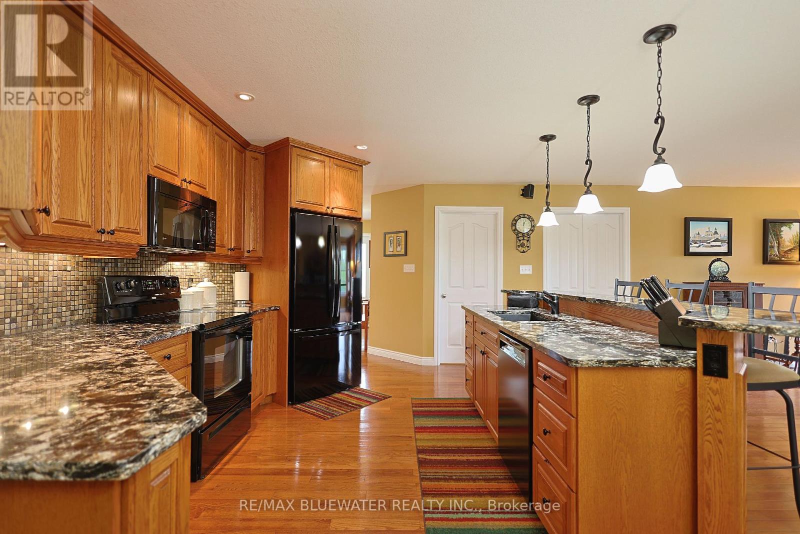 71837 Sunridge Crescent Property Photo 13