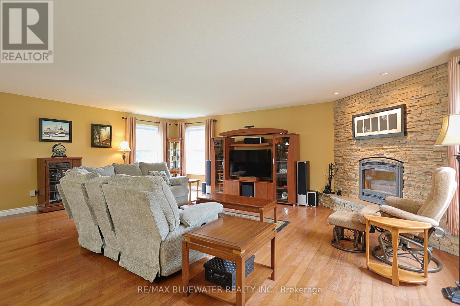 71837 Sunridge Crescent Property Photo 18